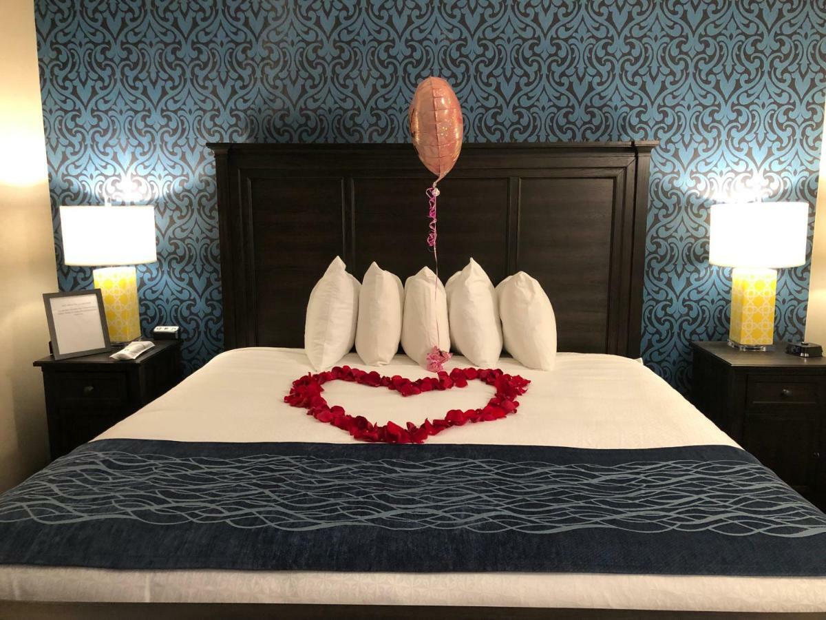 Riverside Inn הניבאל מראה חיצוני תמונה